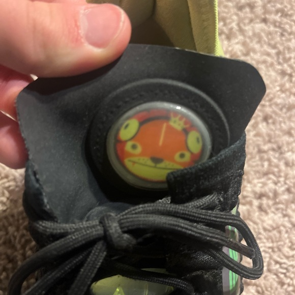 Kids lebrons 18 - Picture 6 of 8